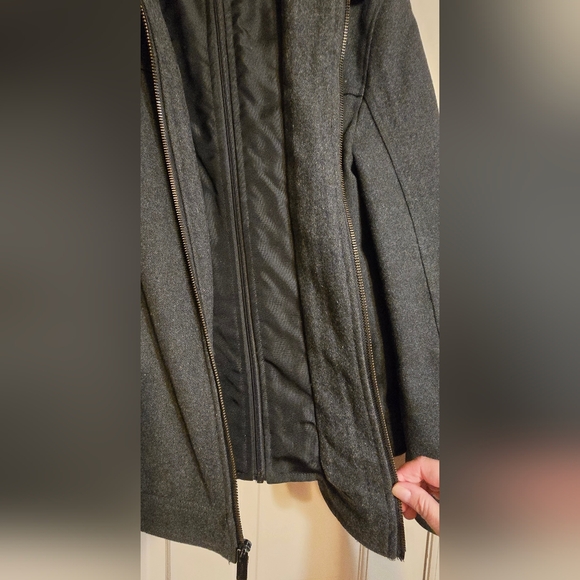 Guess Size L Wool Blend Jacket - Picture 3 of 7